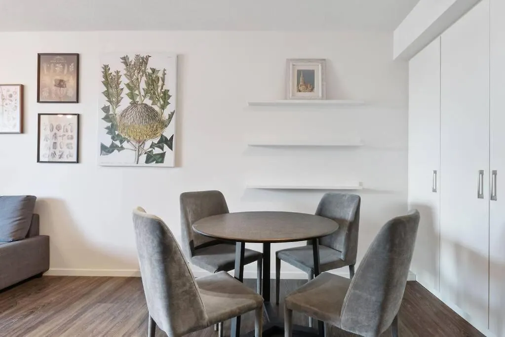 South Brisbane One Bedroom Apartment 0*,  Australia
